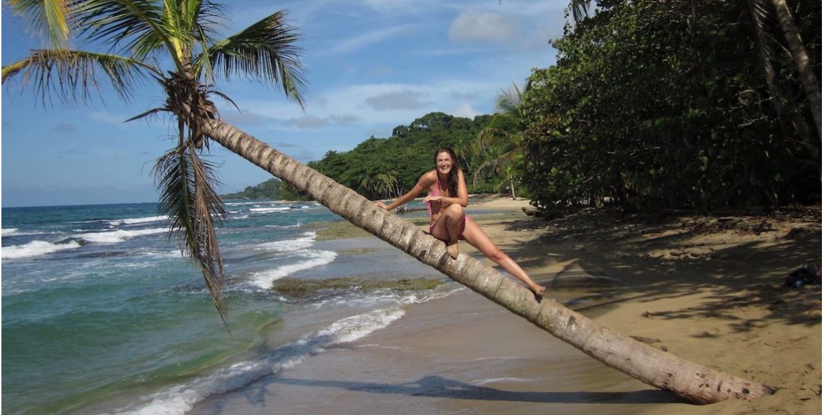 EL ÉXITO POR CABUYA SURFBIKINIS